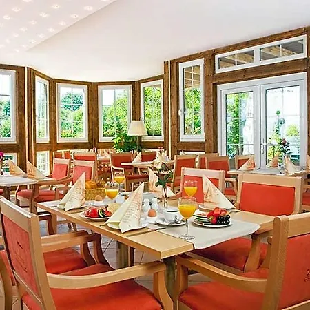 Strandhotel Buckow & Gut-hotels Отель 3*